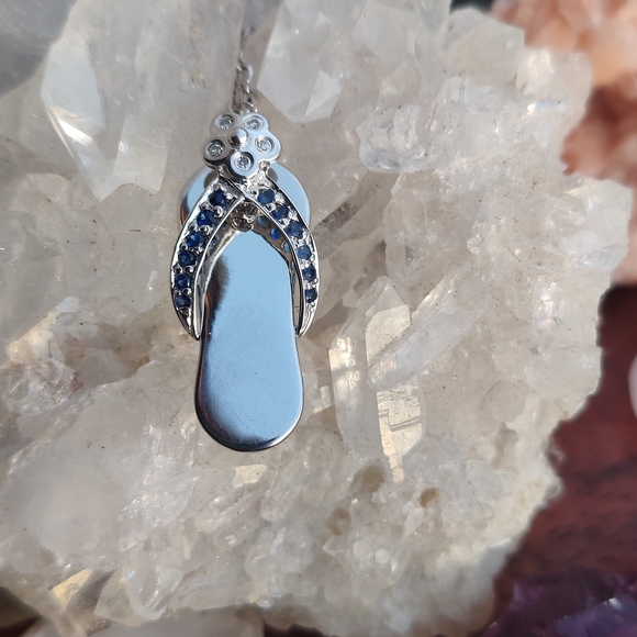 ✨14k White Gold Flip Flop Pendant with Diamond Flower and Blue Sapphires✨ - Picture 3 of 3